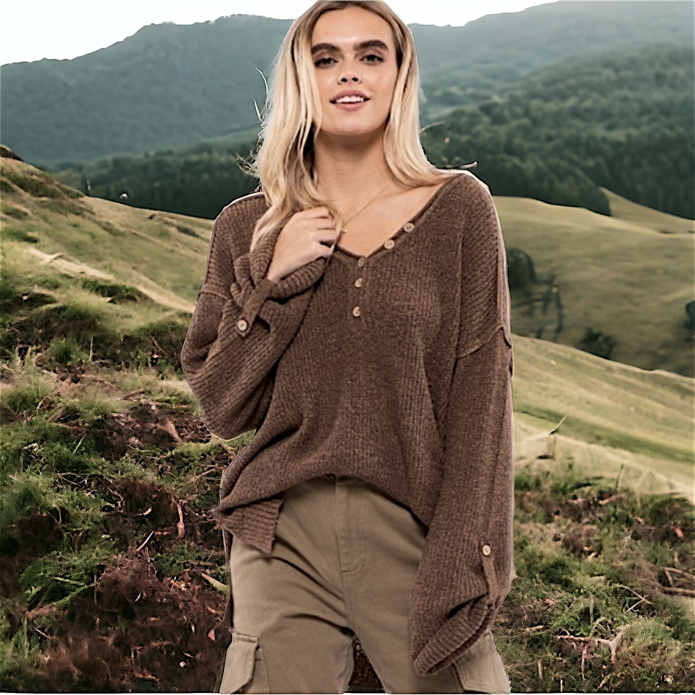31456 Roll Tab Henley Sweater